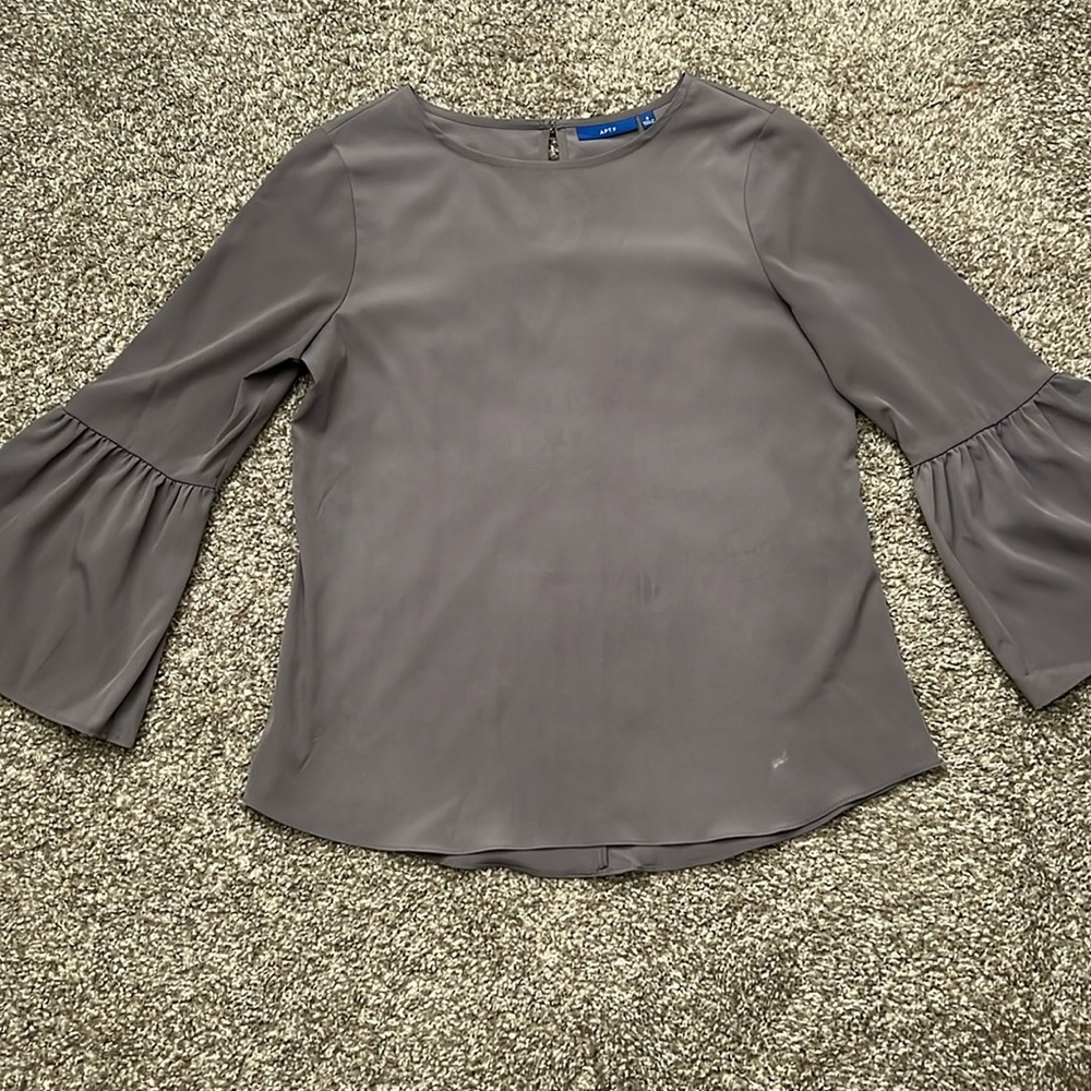 Apt. 9 Women’s Gray Long Bell Sleeve Crew Neck Blouse Top